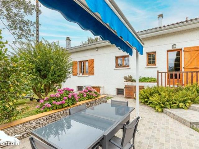 Villa 6 pièces 205 m²