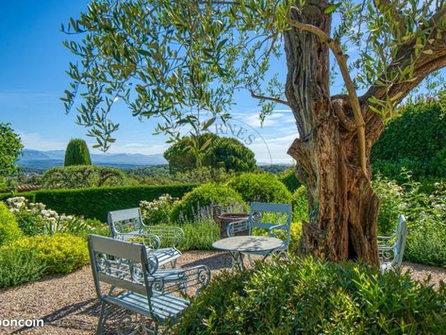 Villa 6 pièces 205 m²