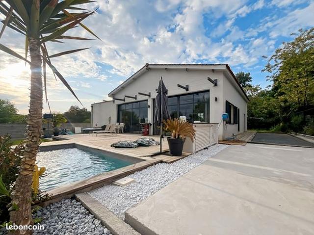 Villa 6 pièces 205 m²