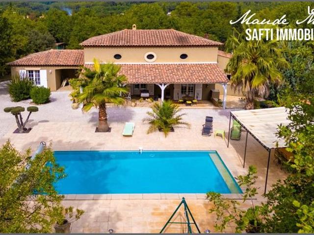 Villa 6 pièces 206 m²