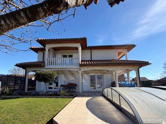 Villa 6 pièces 206 m²