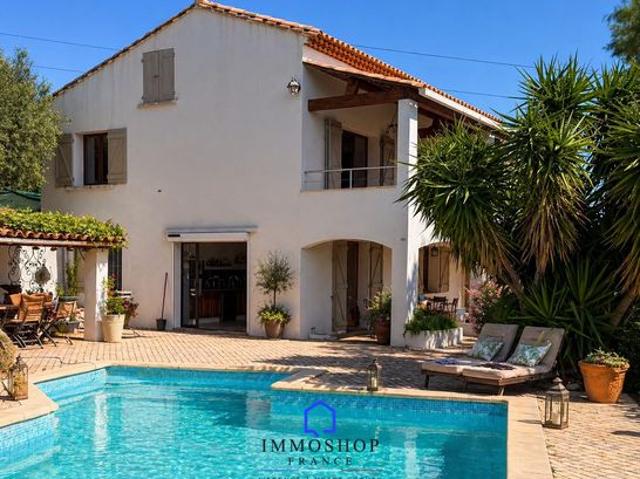 Villa 6 pièces 207 m²
