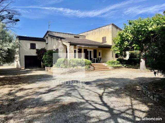 Villa 6 pièces 208 m²