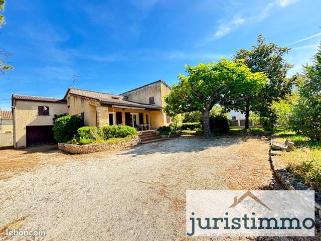 Villa 6 pièces 208 m²