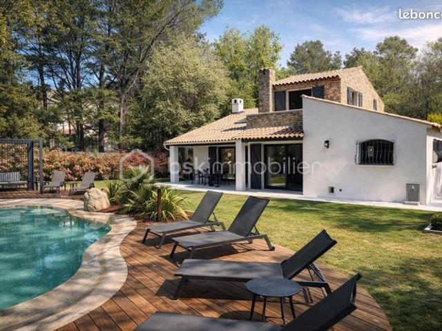 Villa 6 pièces 208 m²