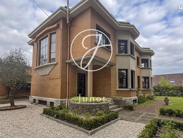 Villa 6 pièces 209 m²
