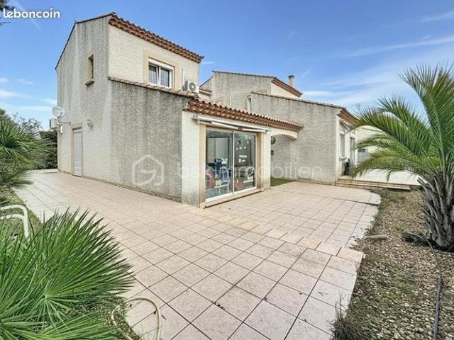 Villa 6 pièces 210 m²