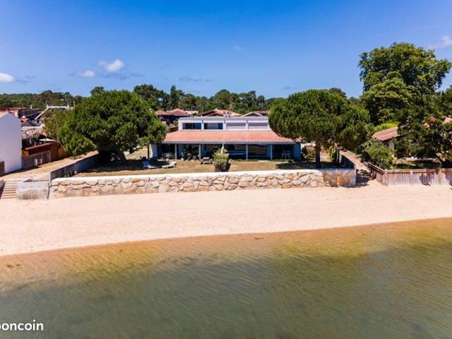 Villa 6 pièces 210 m²