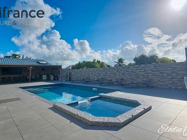 Villa 6 pièces 210 m²