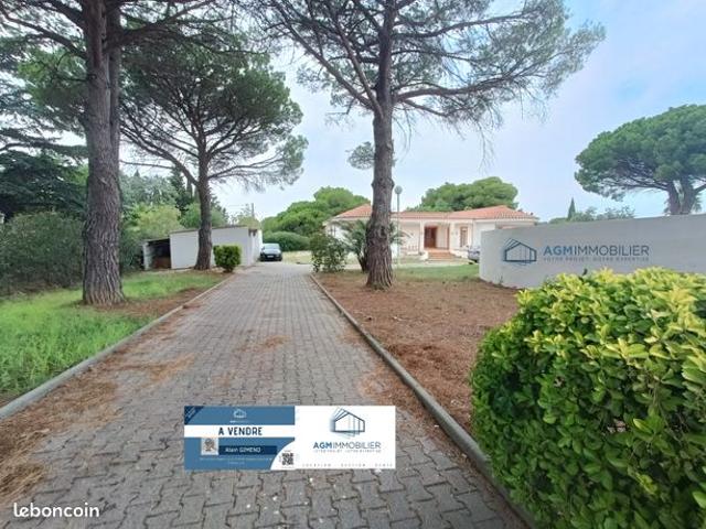 Villa 6 pièces 210 m²