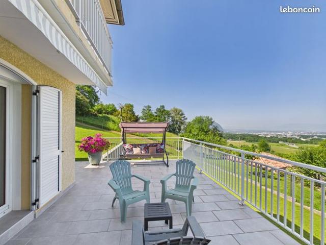 Villa 6 pièces 210 m²