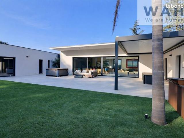 Villa 6 pièces 211 m²