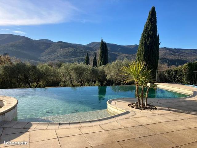 Villa 6 pièces 212 m²
