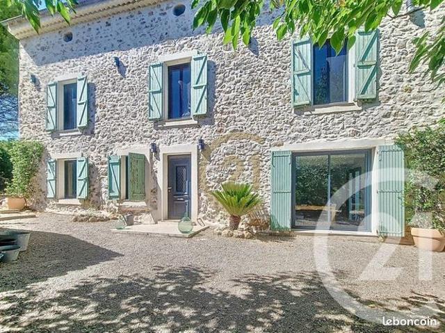 Villa 6 pièces 212 m²