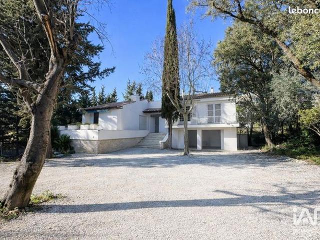 Villa 6 pièces 213 m²