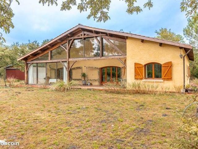 Villa 6 pièces 214 m²
