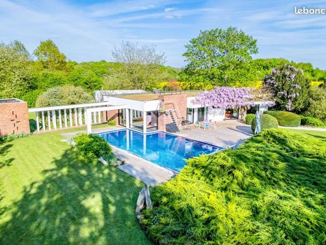Villa 6 pièces 215 m²
