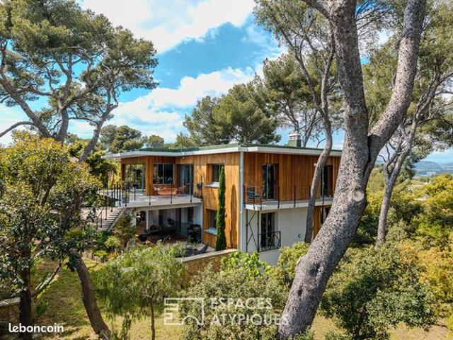 Villa 6 pièces 215 m²