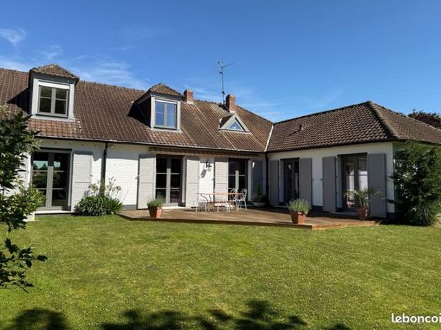 Villa 6 pièces 216 m²