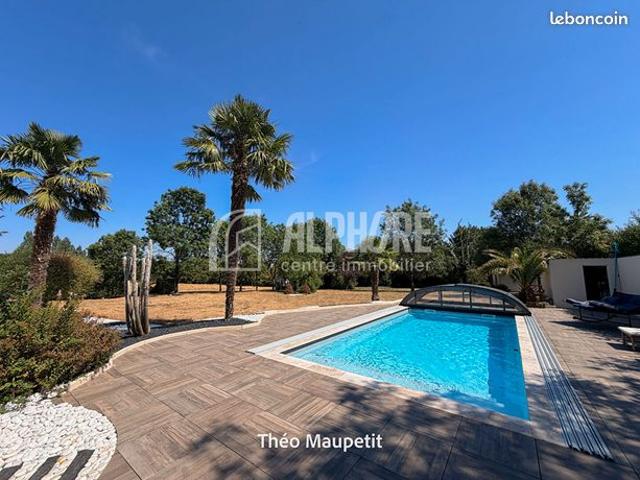Villa 6 pièces 217 m²