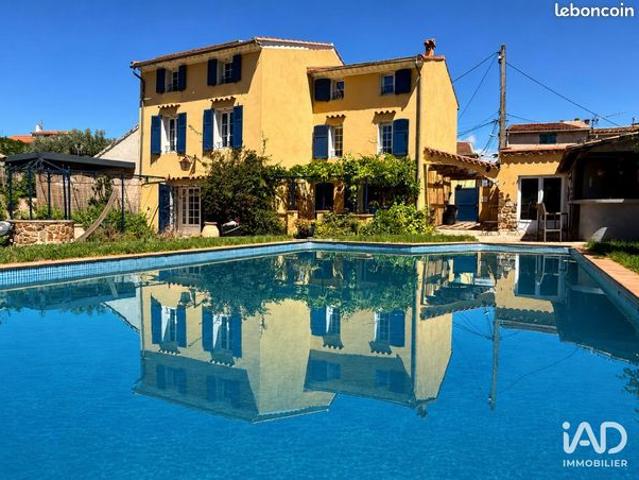 Villa 6 pièces 218 m²