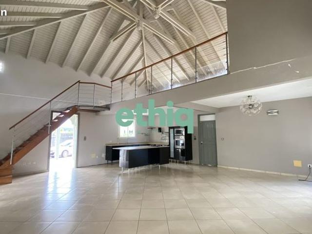 Villa 6 pièces 219 m²