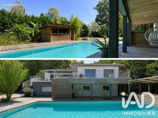 Villa 6 pièces 219 m²