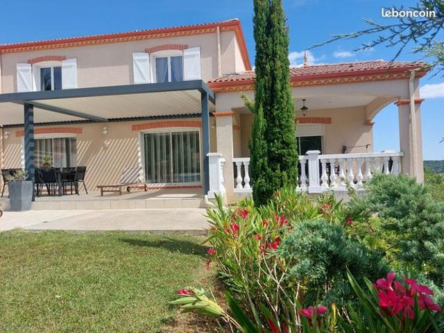 Villa 6 pièces 219 m²