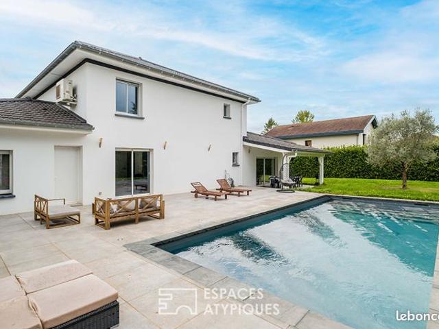 Villa 6 pièces 219 m²