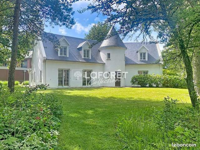 Villa 6 pièces 220 m²