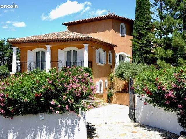 Villa 6 pièces 220 m²