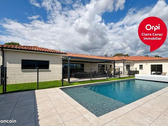 Villa 6 pièces 220 m²