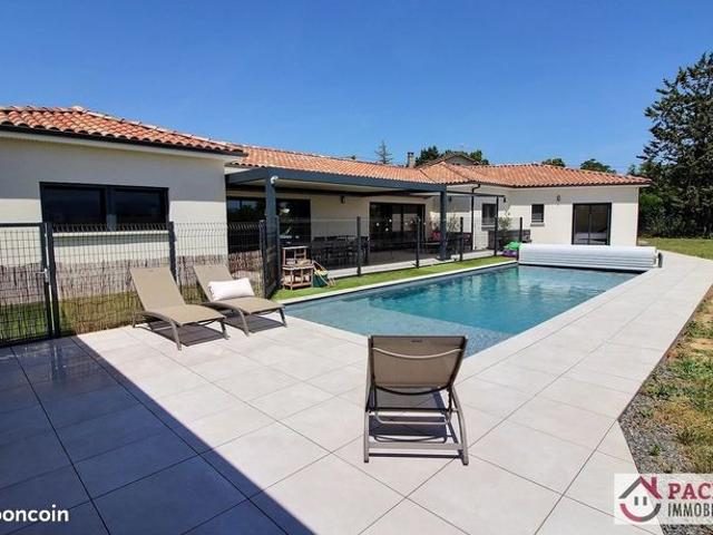 Villa 6 pièces 220 m²