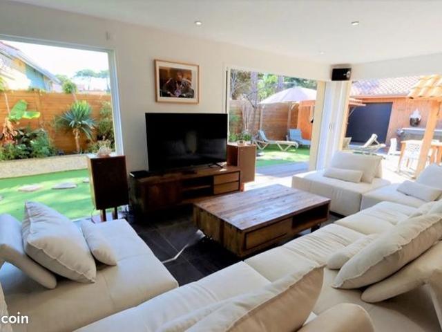 Villa 6 pièces 220 m²