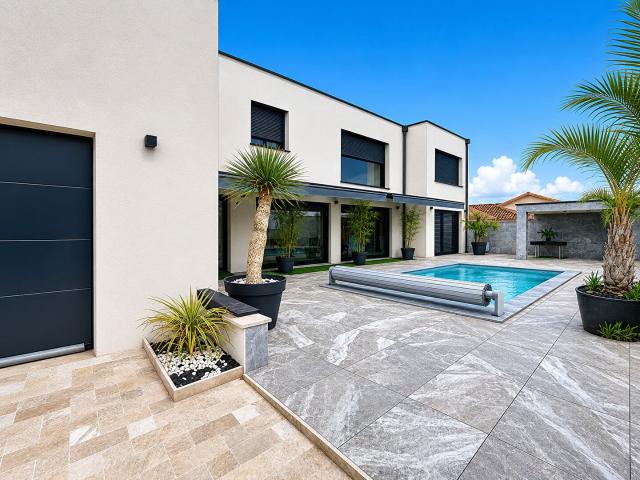 Villa 6 Pieces 220 M² Roanne 220m² Roanne