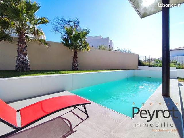 Villa 6 pièces 221 m²