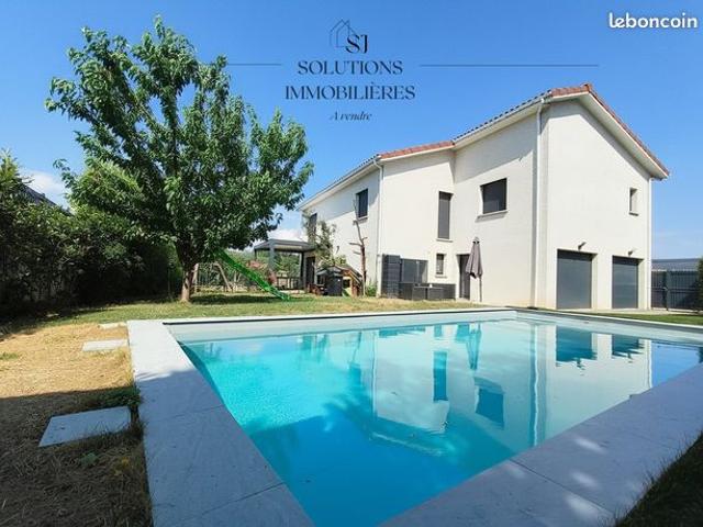 Villa 6 pièces 222 m²