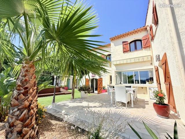 Villa 6 pièces 225 m²