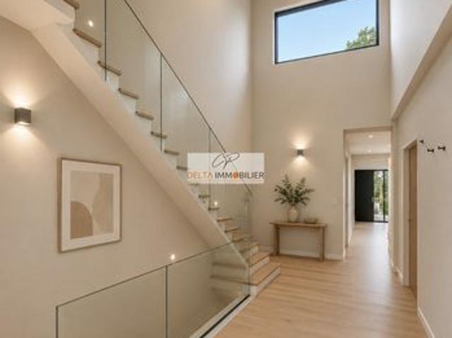 Villa 6 pièces 225 m²