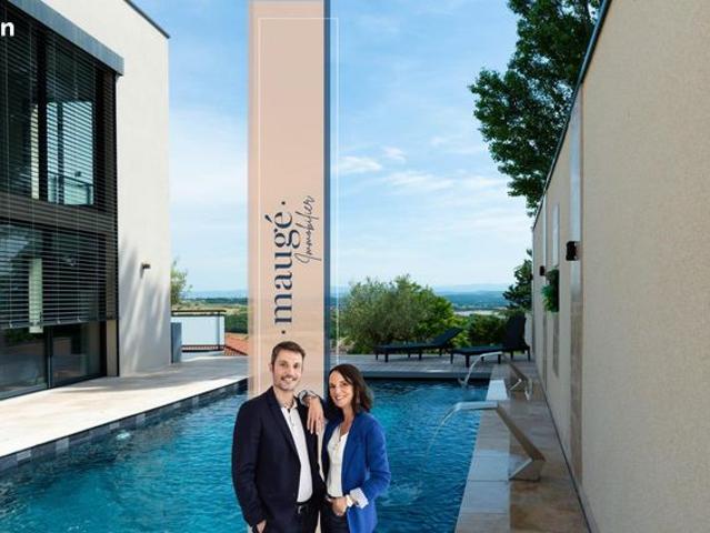 Villa 6 pièces 226 m²