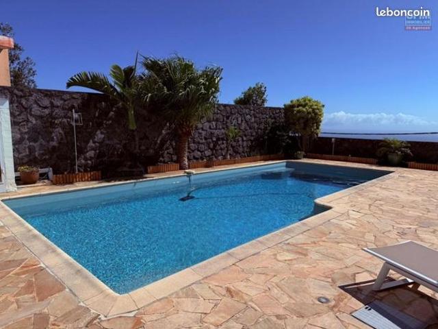Villa 6 pièces 226 m²
