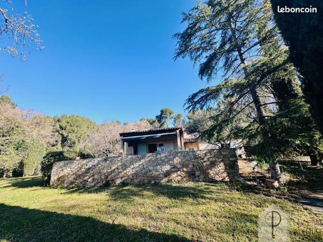 Villa 6 pièces 227 m²