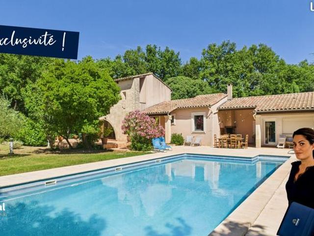 Villa 6 pièces 230 m²