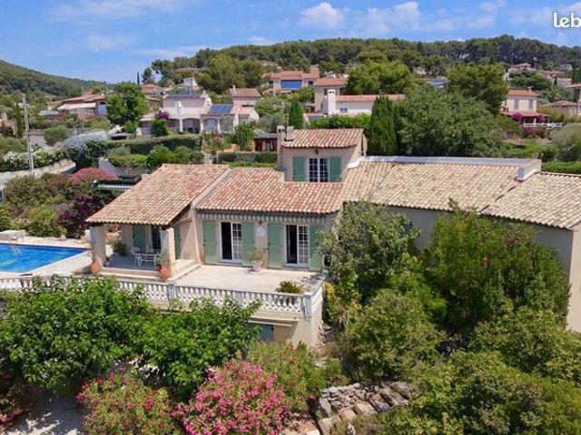 Villa 6 pièces 231 m²
