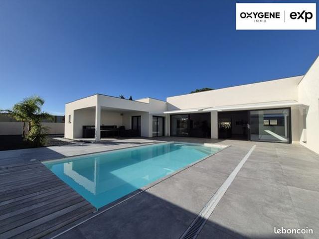 Villa 6 pièces 232 m²