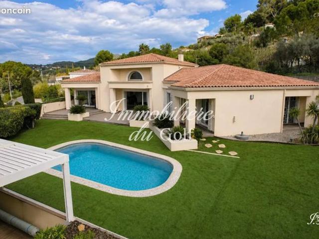 Villa 6 pièces 232 m²