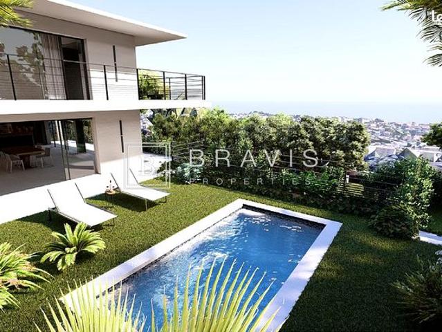 Villa 6 pièces 234 m²