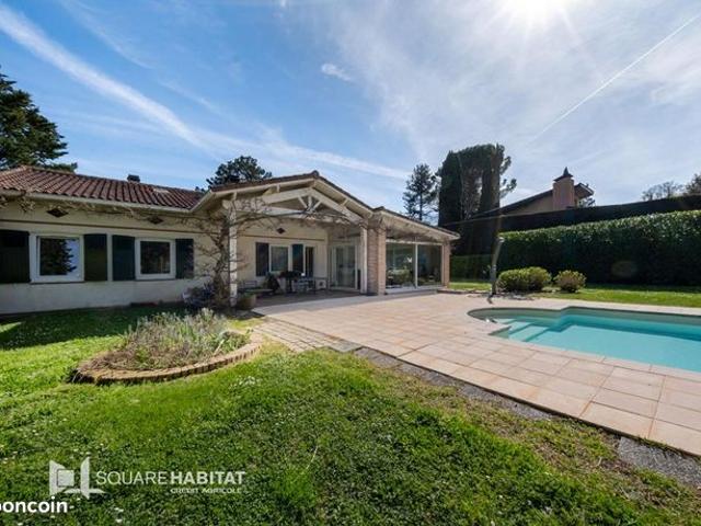 Villa 6 pièces 234 m²
