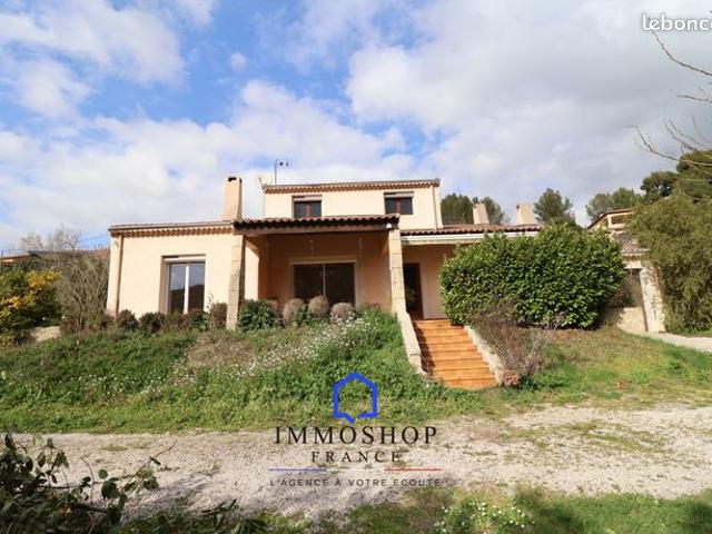 Villa 6 pièces 237 m²