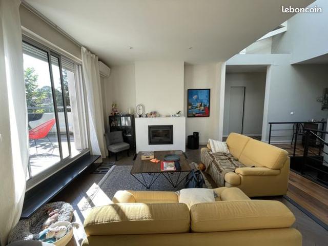 Villa 6 pièces 238 m²